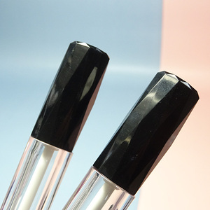 Tubo de brillo labial vacío de 4.8ml, tubos de brillo labial negros, color personalizado, simple, lujoso, rentable, duradero - Product Image 6