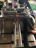 Machine d'étiquetage semi-automatique de bouteille en plastique de bouteille ronde de vin de colle humide à grande vitesse