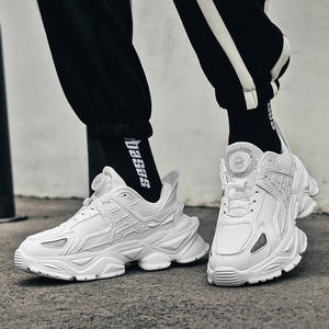 รองเท้าแตะลำลองสำหรับผู้ชาย ดีไซน์เนอร์ สำหรับฤดูร้อน เหมาะกับกิจกรรมกลางแจ้ง รองเท้าวิ่งแบบสปอร์ต คุณภาพสูง กันลื่น ระบายอากาศได้ดี น้ำหนักเบา ทันสมัย - Product Image 4