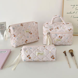 Petite trousse à maquillage florale à porter à la main, grande capacité, organiseur de cosmétiques, trousse de toilette portable pour femmes - Product Image 4