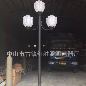 Garden <b>Lights</b> Three Head Outdoor Lamp Iron Body <b>Led</b> <b>Light</b> Source For Park And Community Lighting - Product Image 3