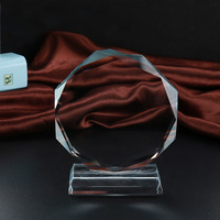 Trophée en cristal octogonal de haute qualité, personnalisé avec logo 3D gravé, trophée de récompense en cristal