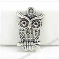 Pendentif en alliage d'argent et de bronze antique, motif hibou aux grands yeux sur branche, pour les amateurs de nature, idéal comme marque-page ou décoration