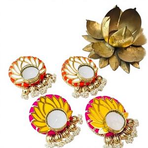 Porte-bougie décoratif en plastique fait main indien, cadeau pour Diwali et Ganpati, décoration traditionnelle pour la maison, décoration de table - Product Image 1