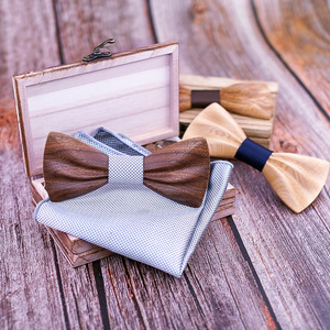 <span class=keywords><strong>Noeud</strong></span> <span class=keywords><strong>papillon</strong></span> 3D en <span class=keywords><strong>bois</strong></span> naturel fait à la main avec pochette et boutonnière à revers en <span class=keywords><strong>bois</strong></span> pour hommes - Product Image 5