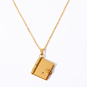 Nouveau collier pendentif livre de lettres d'amour en acier inoxydable personnaliser les <span class=keywords><strong>mots</strong></span> LOGO de marque gravés breloque plaquée PVD en or 18 carats - Product Image 5