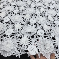 Nouveau design dentelle africaine soluble dans l'eau blanc cassé 3D à fleurs, tissu en dentelle filet française avec pierres, dentelle guipure à cordon