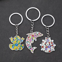 Porte-clés personnalisé en forme de LOVE, design emblématique de Las Vegas, en alliage de zinc émaillé avec anneau en argent, pour cadeaux souvenirs