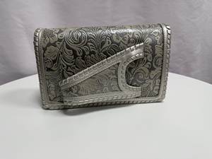 Bolso de mano estilo occidental Silver Flower Dance, retro, de PU plateado con relieve, de gran capacidad, para la noche, estilo europeo americano. - Product Image 6