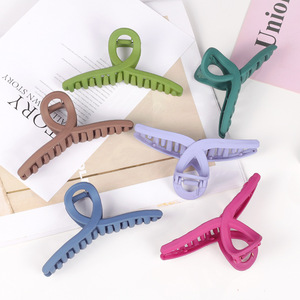 Grande pince à cheveux croisée de 13 cm, pince requin de couleur unie pour usage quotidien - Product Image 4