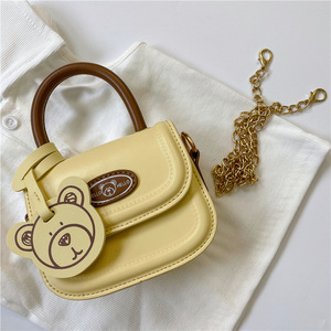 Koreanischer Stil Wasserdichte PU-Zubehörtasche für Kinder Cartoon-Bär Mädchen Handtasche mit Mini-Kette Niedliche Baby Sommer Schultertasche - Product Image 3