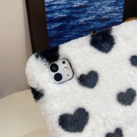 Étui pour tablette en fourrure pelucheuse à motif léopard avec emplacement pour stylet pour iPad 10 2022, housse douce et moelleuse avec bracelet de poignet en forme de cœur pour iPad 11 A16 2025