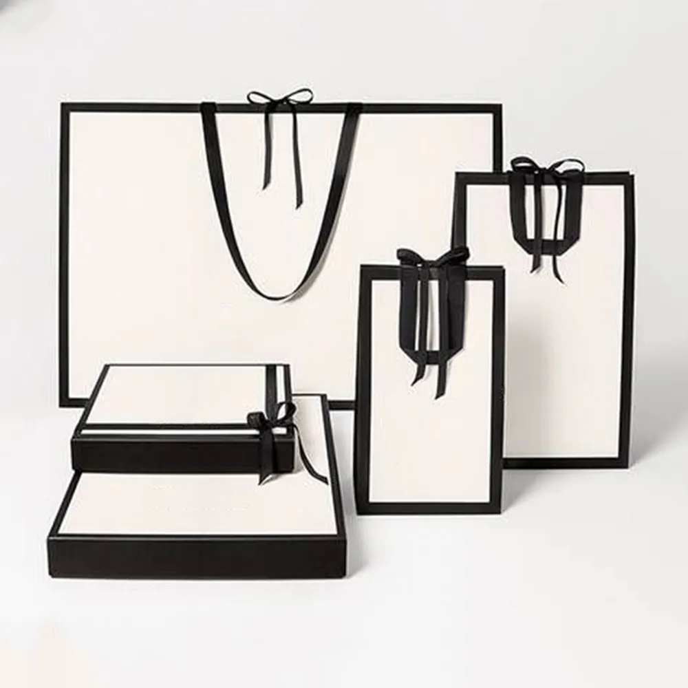 Logo Kustom Mewah Putih Perhiasan Pakaian Kemasan Kertas Belanja Hadiah Tas dan Kotak Paperbag