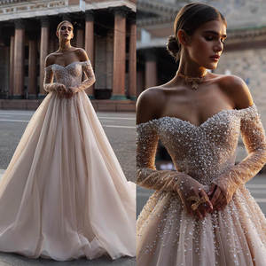Abito da <span class=keywords><strong>Sposa</strong></span> NDB10245 con Spalle Scoperte, Maniche Lunghe, Schiena Nuda, Strascico, Perle e Paillettes - Product Image 2