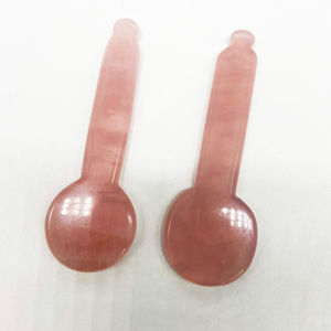 Rouleau de jade en cristal naturel de haute qualité, logo personnalisé, masseur facial Gua Sha, rouleau de quartz rose, Guasha - Product Image 1