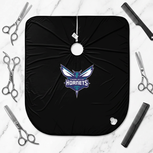 Vente en gros Charlotte Team Hornets Big Logo PRO Cape Accessoires de coiffure Cape de barbier Charlotte Hornets "Big Logo" PRO - Product Image 1