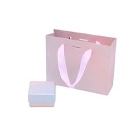 Scatola per Gioielli Ecologica e Riciclabile, Confezione Rigida Personalizzata con Stampa in Lamina d'Oro, Chiusura Magnetica per Collane e Regali