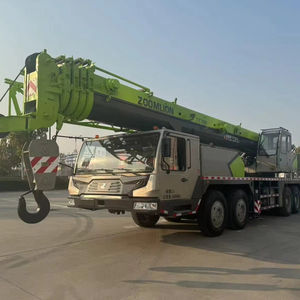 Grúa sobre camión usada Zoomlion de 50 toneladas con cabina cómoda, operación segura y sencilla - Product Image 1