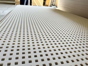 Pannelli Acustici <span class=keywords><strong>in</strong></span> <span class=keywords><strong>Cartongesso</strong></span> 240x120cm 12mm, Fori Quadrati Perforati, Pannelli Fonoassorbenti <span class=keywords><strong>in</strong></span> Gesso per <span class=keywords><strong>Pareti</strong></span> e Soffitti - Product Image 2