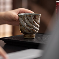 Tasse à café en céramique faite à la main de style japonais vintage rétro, design alien aux couleurs vives, 400 ml, pour hôtels et gîtes