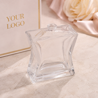 Flacon de parfum personnalisé haut de gamme pour femme avec bouchon papillon pour une présentation élégante de la fragrance d'intérieur, emballage de luxe en coffret cadeau