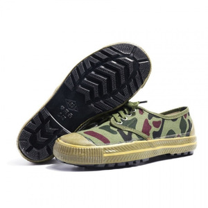 Zapatos de seguridad unisex de lona con tacón bajo, antideslizantes y transpirables para uso en construcción y agricultura. - Product Image 2