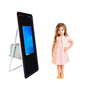 Miroir Photo Booth pour iPad avec thèmes et écran frontal - Product Image 1