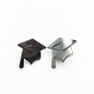 Fournisseur chinois de pin's en métal émaillé, découpés sur mesure, petits, en forme spéciale, pour cadeau - Product Image 1