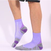 Chaussettes de sport professionnelles OEM personnalisées de haute qualité, chaussettes athlétiques Coolmax absorbant la transpiration avec coussinets en tissu éponge pour la course à pied