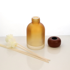 100ml New Design Luxury Custom Gradient Color Reed Diffuser Empty Glass Bottles With Wood Lid - Product Image 4