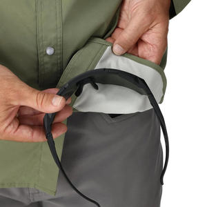 Camisa de pesca personalizada de alta visibilidad, de nailon liso con estampado hawaiano, de microfibra de poliéster, con capucha, cierre de botones y diseño de cola de pez. - Product Image 3