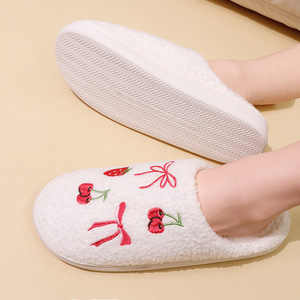 Nouvelles pantoufles douillettes pour homme et femme, avec motifs de fruits de dessin animé adorables, dessus en peluche d'<span class=keywords><strong>hiver</strong></span>, antidérapantes, à anneau d'orteil, semelle épaisse et chaude - Product Image 2