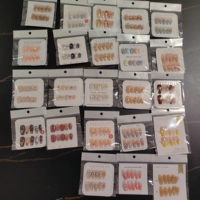 Fournitures pour ongles en gros : Boîte surprise de faux ongles à presser faits main de haute qualité avec motifs