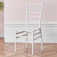 Chaise de réception empilable élégante Moon Wholesale, siège de banquet blanc pour banquets, mariages et événements de restauration