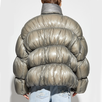Doudoune surdimensionnée chaude d'hiver pour hommes finition technologique brillante imperméable manteau de ballon décontracté remplissage de plumes longues froncé