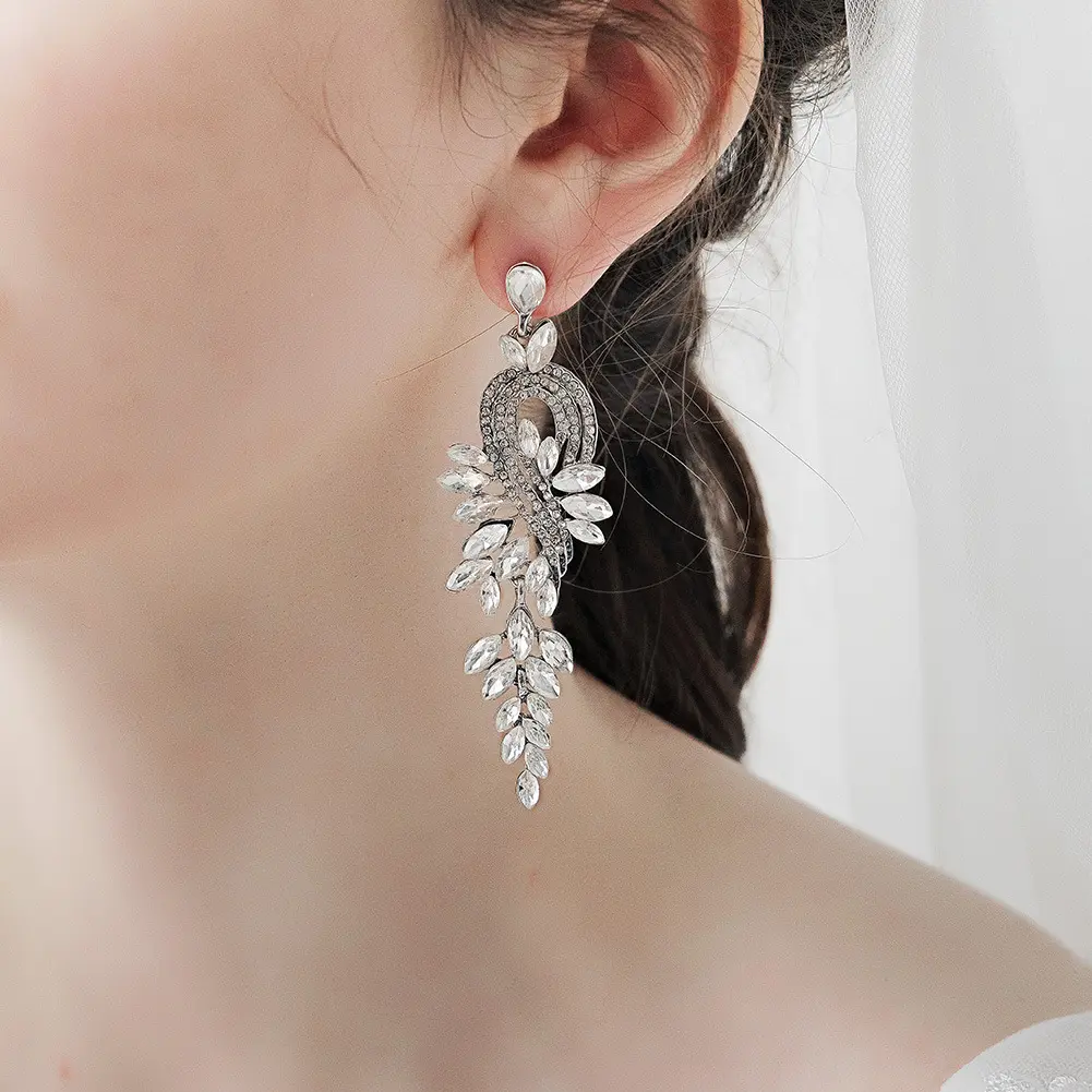 French Trendy Earrings Exaggerated Personality Long Alloy Rhinestone Earrings Banquet Photography Wedding Senior Bridal Earrings