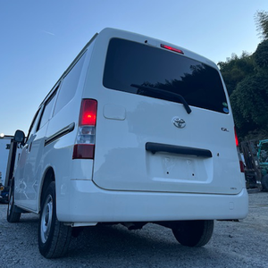 Autos Japoneses de Alta Calidad, Vehículos Toyota Usados para Facilitar el Uso en Situaciones Empresariales - Product Image 4