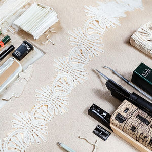 ผ้าลูกไม้คุณภาพสูง 100% โพลีเอสเตอร์ ปักลายบาร์โค้ด ละลายน้ำได้ ความกว้าง 3.2 ซม. สำหรับเสื้อผ้า สายรัด รองเท้า กระเป๋า และของตกแต่งบ้าน - Product Image 3