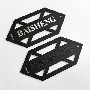 Étiquettes suspendues personnalisées de luxe gaufrées pour pinces à cheveux, cartes d'étiquetage épaisses et durables pour pinces à cheveux - Product Image 2