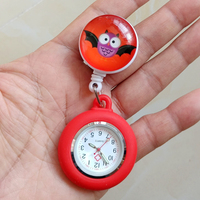 Montre de poche rétractable en silicone avec motif de hibou mignon, pour infirmière, médecin, cadeau médical, badge rétractable, clip, horloge à quartz