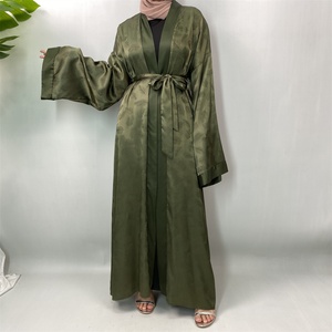 Conjunto de Abaya de Satén Estampado a la Moda con Manga Holgada - Elegante Abaya Abierta + Vestido Interior Ajustado en Oferta para Mujeres Musulmanas (1948) - Product Image 4