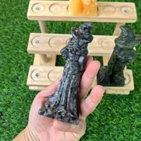 Vente en gros vrac sculpture sur cristal Calcite Yooperlite sorcière sculptée à la main sculpture de sorcière en cristal pour Halloween