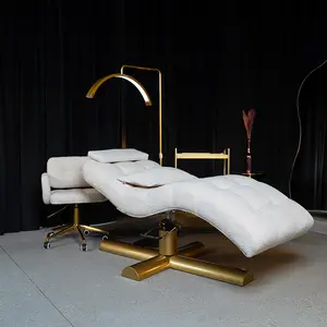 बेडरूम सैलून लैश बेड के लिए आरामदायक सॉलिड मेटल बेस एर्गोनोमिक रूप से डिज़ाइन की गई मसाज टेबल