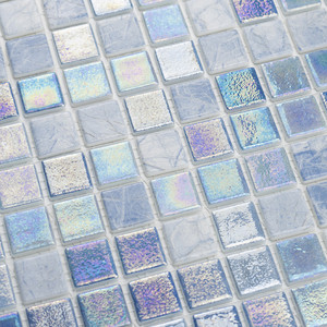 Mosaico in vetro Madeira 12x12 pollici iridescente blu grigio per pareti e pavimenti - Product Image 6