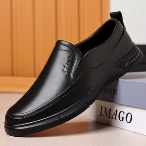 รองเท้าโลฟเฟอร์หนังแท้ผู้ชาย สีดำ หนังวัว พื้นนุ่ม สไตล์ลำลองสำหรับธุรกิจ เหมาะสำหรับวัยกลางคนและผู้สูงอายุ ผลิตที่เมืองเหวินโจว - Product Image 1