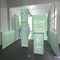 Stand d'exposition modulaire 20x20 pieds avec cadre en aluminium SEG et arches à angle droit pour la SEMA Show
