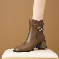 Bottes tendance pour femme en cuir de vachette avec doublure en peau de mouton, antidérapantes, à talon épais et bout rond, avec boucle, mi-mollet