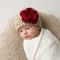 Gorro de Bebé Tejido a Mano 100% Algodón, Tejido Suave y Transpirable con Bordado Floral y Flor 3D Grande, Unisex para Niños