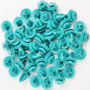 Clips en plastique automobile D488 pour panneaux de porte et passages de roue Honda, fixation en PA66, 10, 20, 50, 100, 500 pièces - Product Image 1