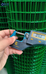 PVC 파우더 코팅된 용접 철망 사각 구멍 울타리 산업 및 농업용 캐나다용 - Product Image 3